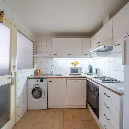 In L Escala By Platja De Riells Apartment