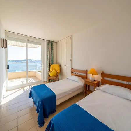 In L Escala By Platja De Riells Apartment *