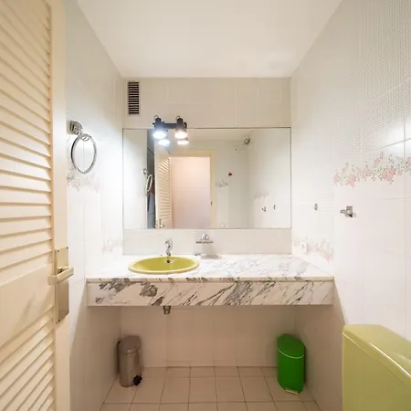 Apartment In L Escala By Platja De Riells